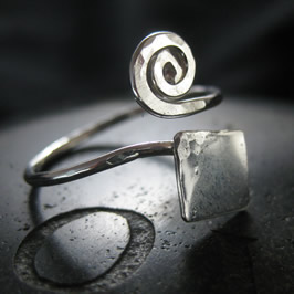 handmade sterling silver ring for fused dichroic glass